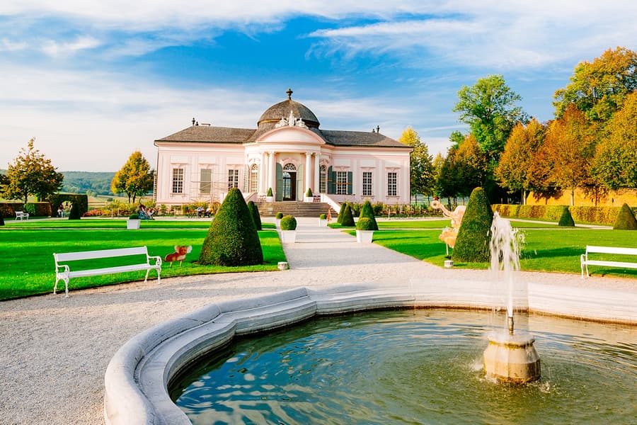 From Vienna: Wachau, Melk Abbey & Danube Valley Day Trip
, Vienna
