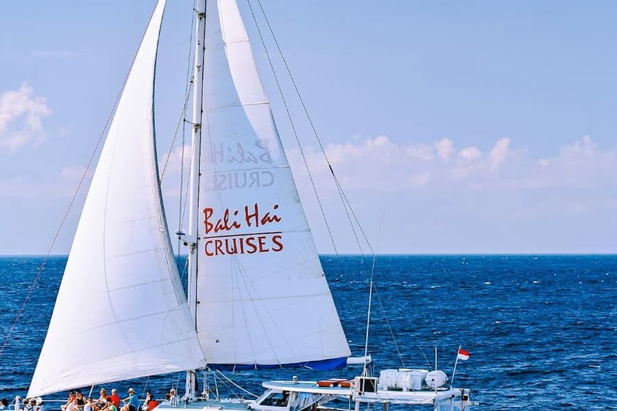 Nusa Lembongan: Aristocat Sailing Cruise from Bali + Lunch, at Denpasar Cruises, Denpasar