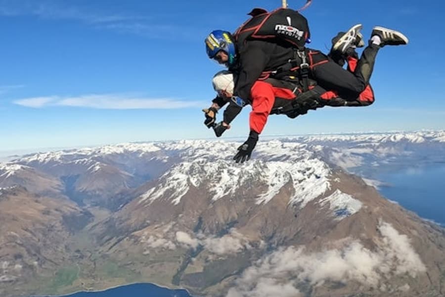 NZONE: Прыжок с парашютом до 12,000 футов, at NZONE Skydive, Queenstown