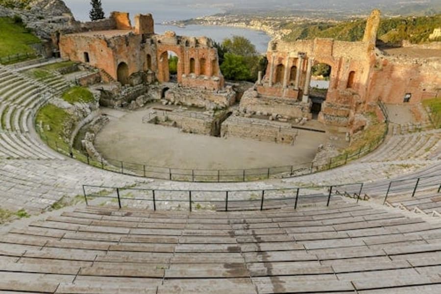 Antikkens teater i Taormina: Inngangsbillett + Lydguide, at Ancient Theater of Taormina, Taormina