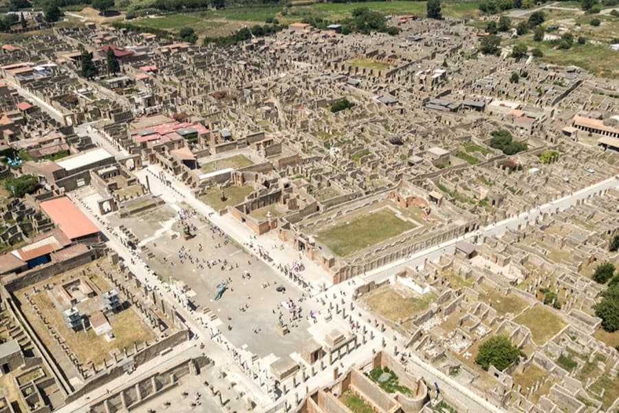 Pompeii & Mount Vesuvius: Skip The Line Ticket + Guided Tour + Transfers, Pompeii