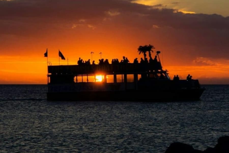 Clearwater: Sunset Cruise with Champagne, at Tampa Cruises