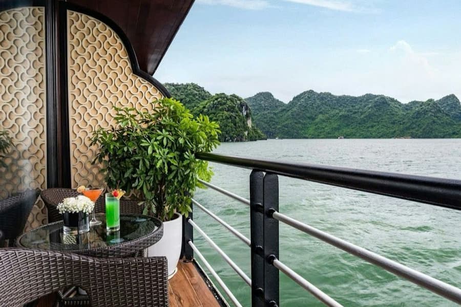 Ha Long & Lan Ha Bay: 2-Day Cruise from Hanoi + Meals, Thành Phố Hạ Long