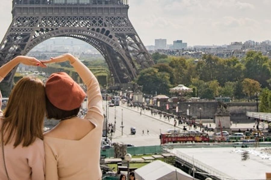 エッフェル塔:2階への入場+周辺ガイドツアー, at Eiffel Tower, Paris