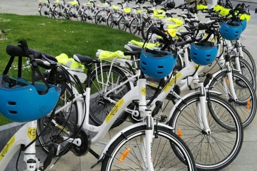 Madrid: Bicycle Rental, at Madrid Bike Rentals