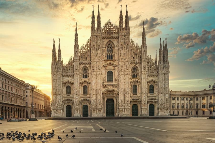 Duomo di Milano: Small Group Guided Tour + Rooftop Access, at Duomo di Milano, Milan