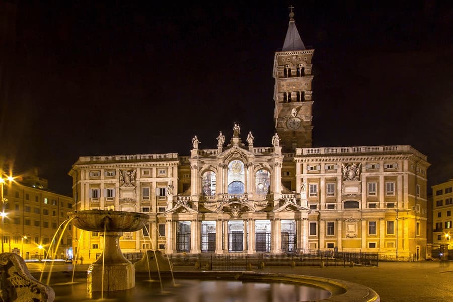 Rome: Open-Bus Night City Tour, at Via Cavour, 1