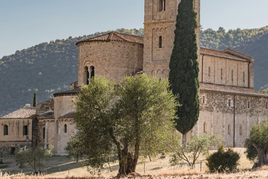 Abbey of Sant'Antimo: Skip The Line, Castelnuovo dell’Abate