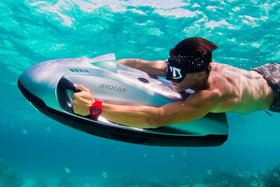 Dubai: iAqua Sea Scooter Experience, at Dubai Watersports