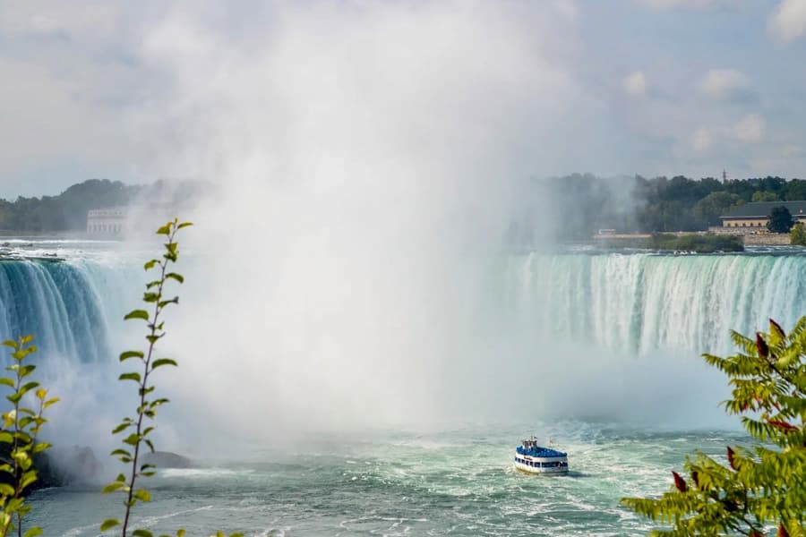 گشت و گذار در آبشار نیاگارا (آمریکا) با قایق Maid of the Mist، غار بادها و تور بالگرد tickets, Niagara Falls