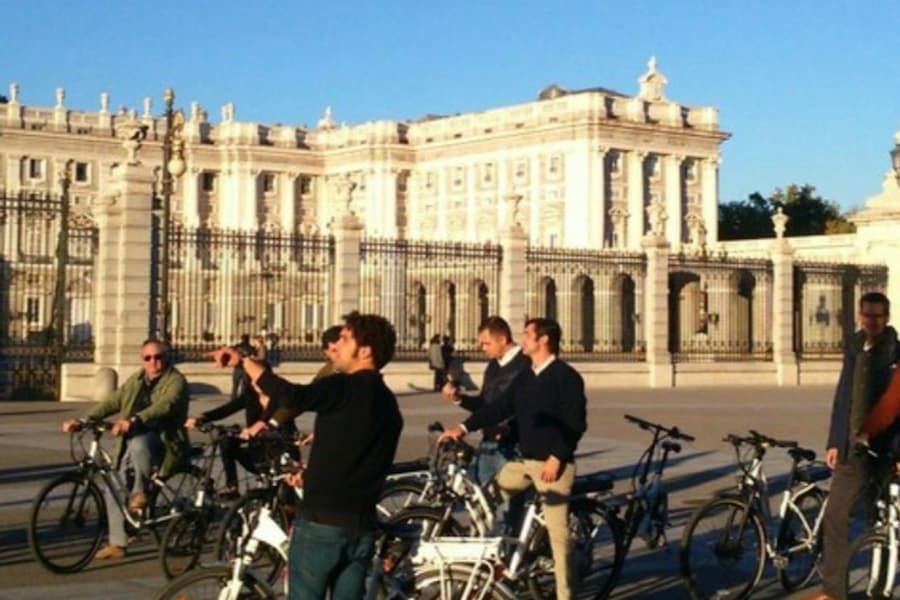 Madrid: Guided Night E-bike Tour, at Madrid City Tours
