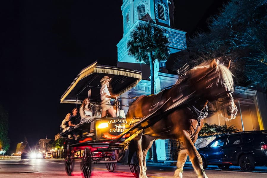 Charleston Haunted Tour by Horse-drawn Carriage, Charleston