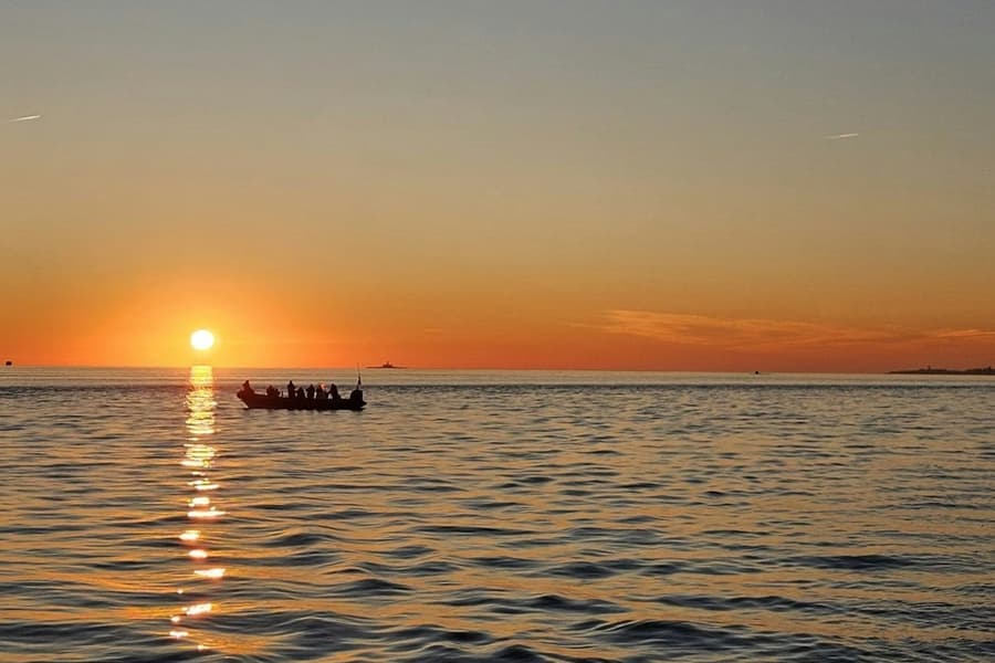 Lisbon: Sunset Speedboat Tour, at Lisbon Cruises
