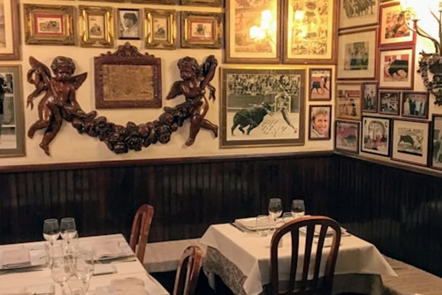 Madrid: Museu del Prado + Visita Guiada a Peu + Dinar al Sobrino de Botín, at Madrid Food Tours, Madrid