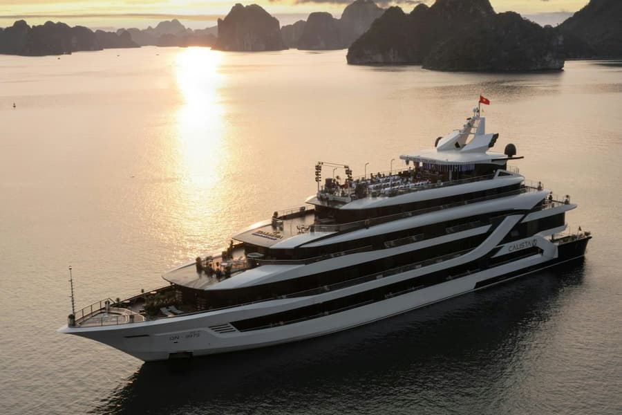 Ha Long Bay: 2D1N 5-Star Calista Cruise + Sung Sot & Ti Top + Optional Transfer, Thành Phố Hạ Long