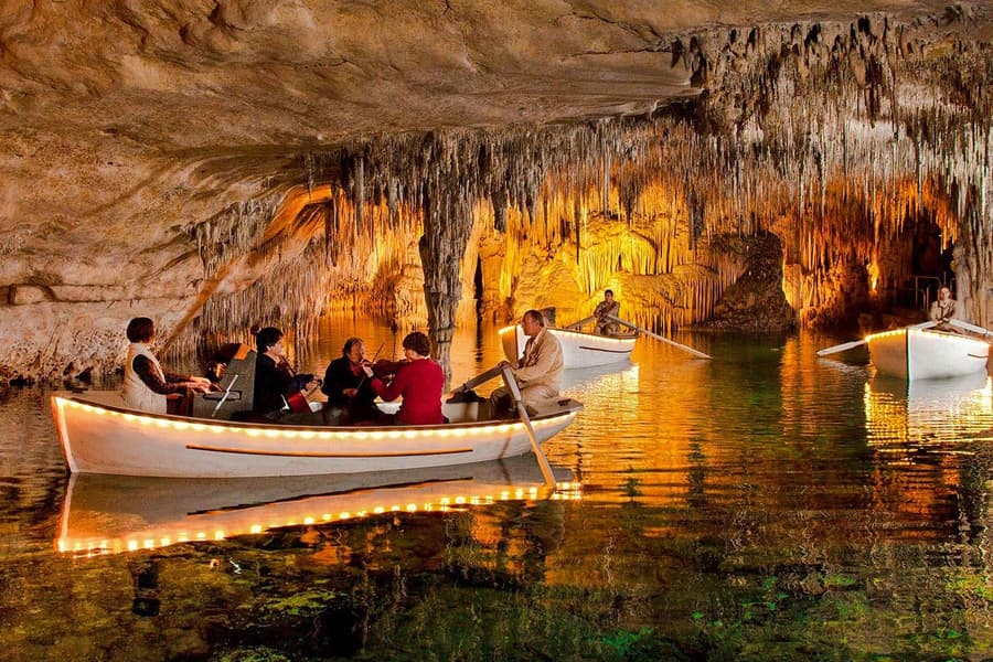 From Palma: Caves of Drach and Porto Cristo Full-Day Trip, Mallorca