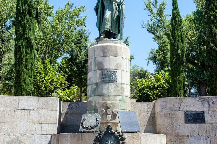 Braga & Guimarães: Heritage Tour, at Day Trips from Porto