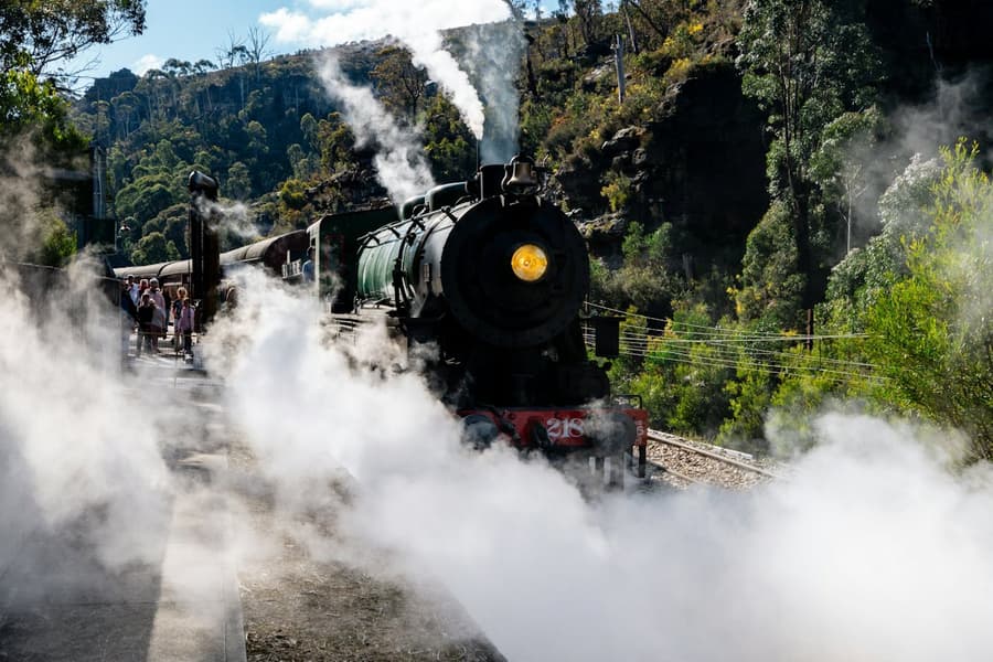 Zig Zag Railway: Clarence to Top Points/Bottom Points Roundtrip Train Ride, at Zig Zag Railway
