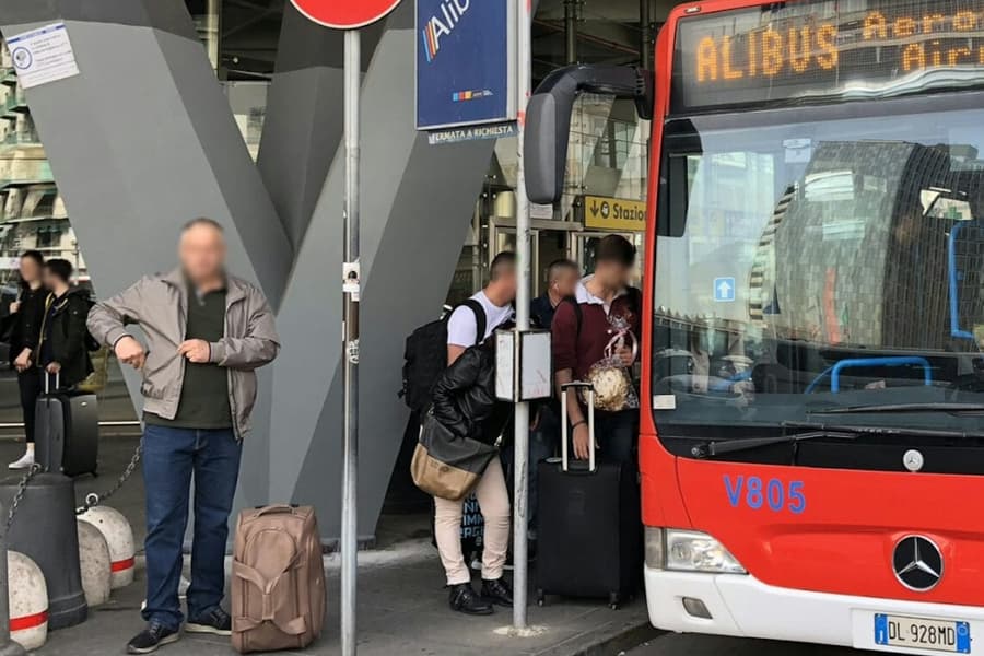 Naples: Bus Transfer To/From Naples Airport and Naples Maritime Station, at Naples Airport Transfers