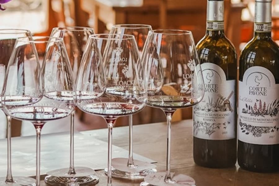 コルテ・パヴォーネ・ワイナリー エステート: モンタルチーノ ワイン試飲付きガイド付きワイナリーツアー, at Corte Pavone Winery Estate, Montalcino