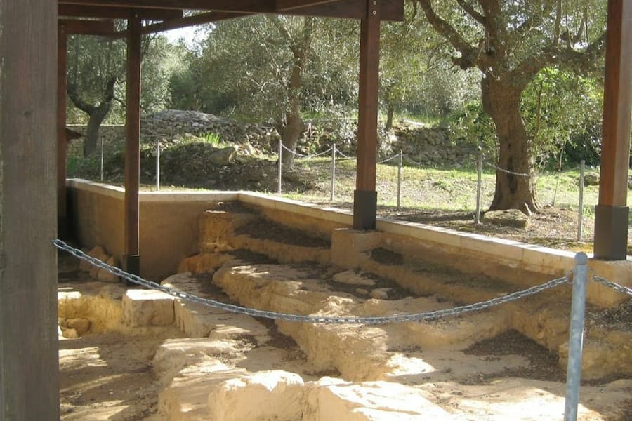 Villa Castelli: Walking Tour with Olive Oil Tasting, at Villa Castelli Tours, Villa Castelli