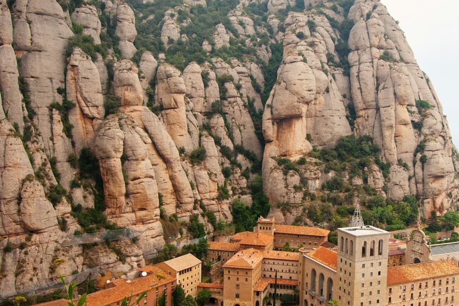 Montserrat: Museum Entry + Escolania, at Montserrat Mountain