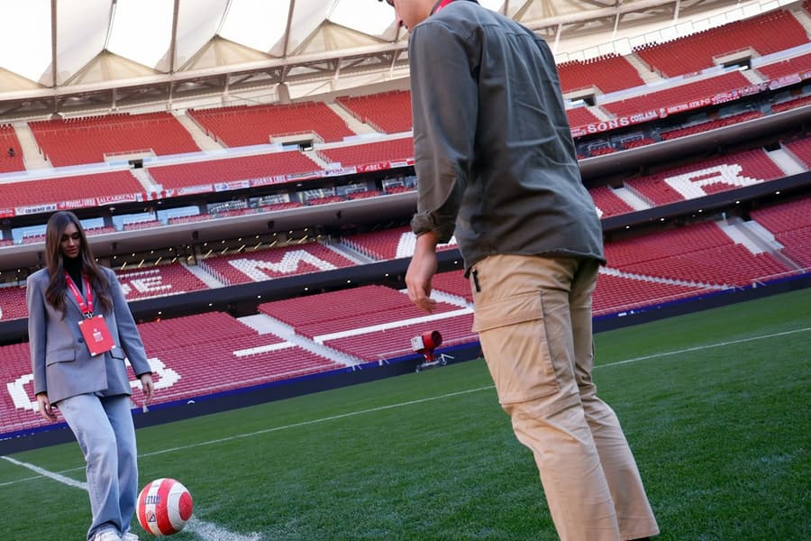 Atlético de Madrid: Honorary Kick-off Experience + Tour + Museum Entry, at Atlético de Madrid