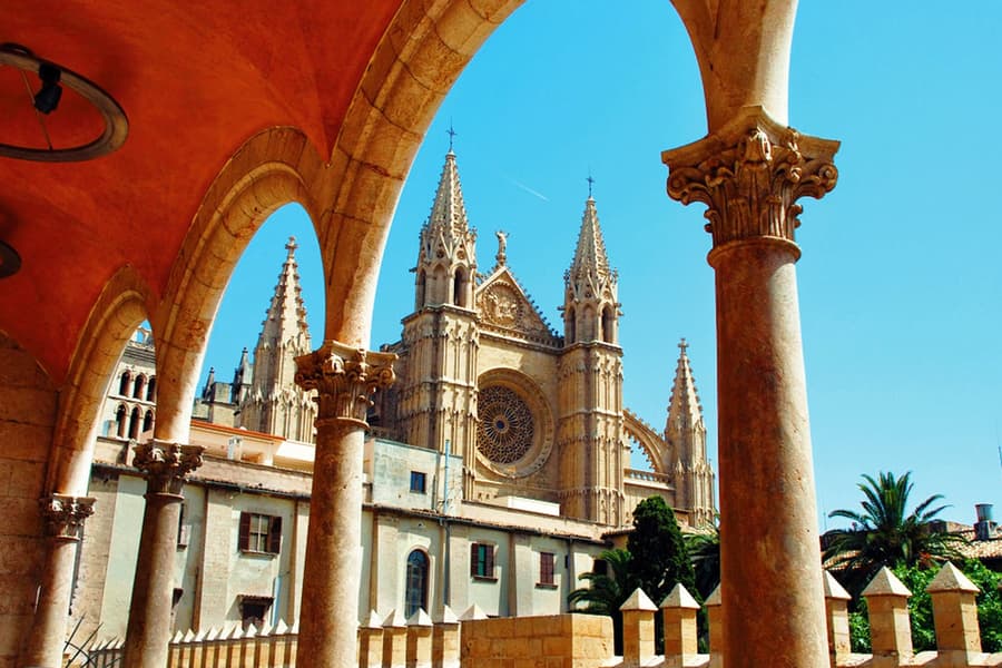 Full Day Excursion to Palma from Puerto Polensa, Mallorca