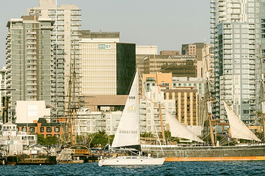 San Diego: Guided Morning Yacht Cruise with Drinks tickets at San Diego Sightseeing Cruises