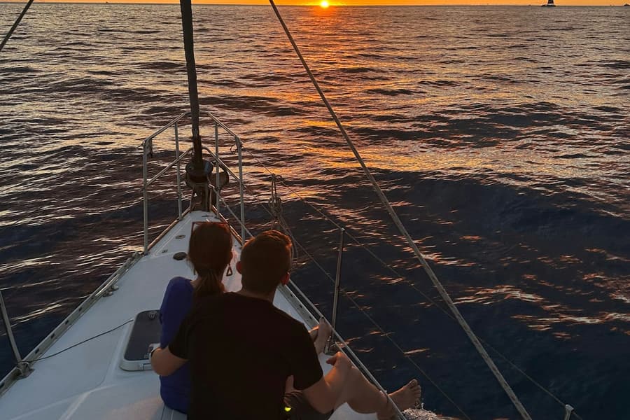 Waikiki: Day & Sunset Sailing Experience, Honolulu