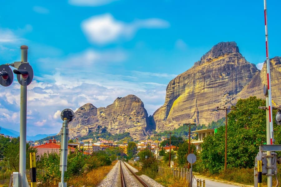 From Athens: Meteora Full Day Trip with Greek Lunch, at Kalabaka
