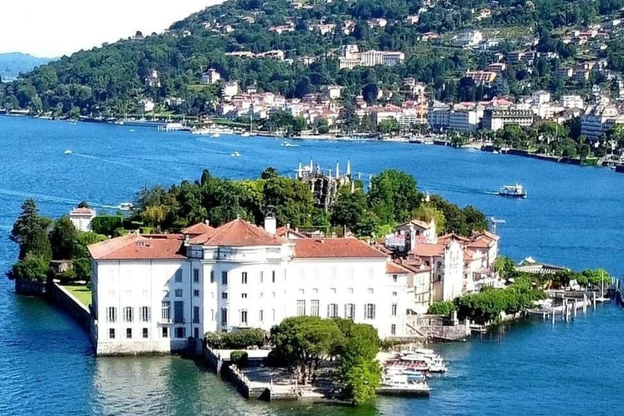 Isola Bella: Hop-on Hop-off Boat Tour from Stresa