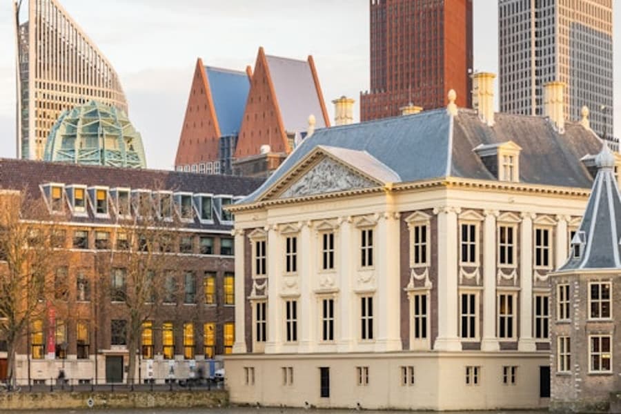 મોરિટ્ઝહોટેસ મ્યુઝિયમ + એસ્કર પેલેસમાં, The Hague