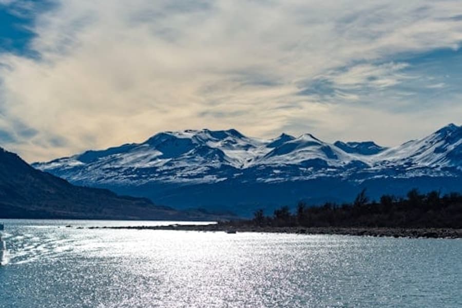 Los Glaciares National Park: Cruise + Roundtrip Transfer from El Calafate + Food, El Calafate