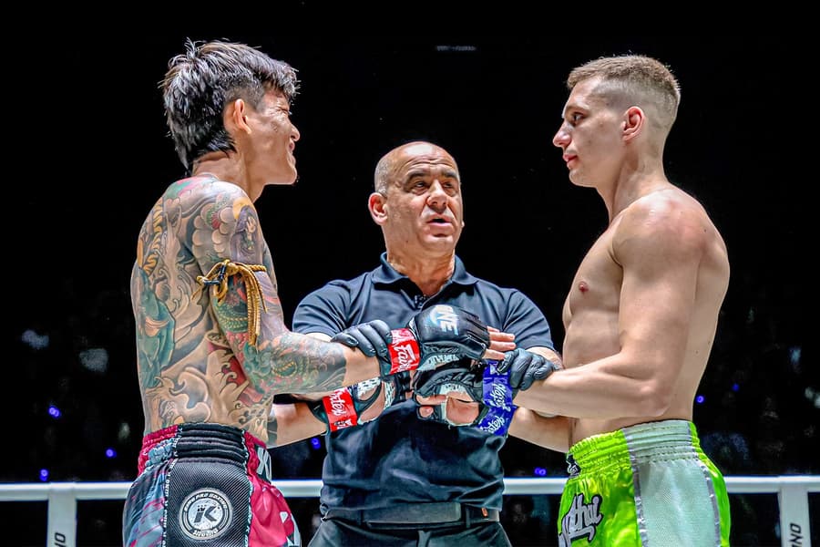 Saturday Night Tickets to Muay Thai Match at Lumpinee Boxing Stadium at Lumpini Boxing Stadium