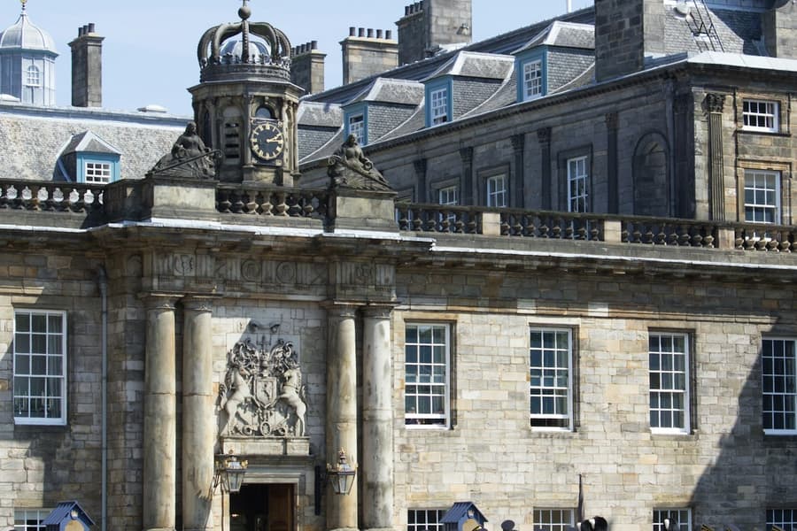 Edinburgh: Harry Potter Sights Tour + Holyrood Palace Entry