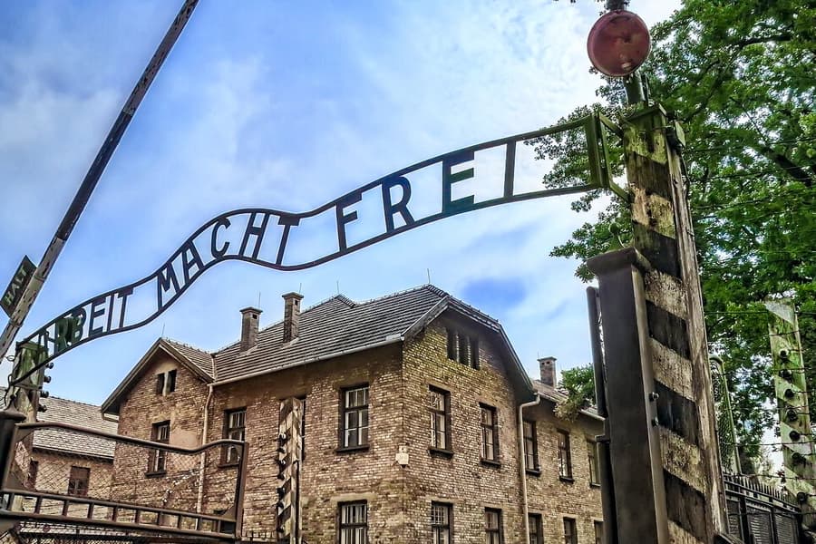 From Warsaw: Auschwitz-Birkenau Tour with Premium Train Transportation, Warsaw