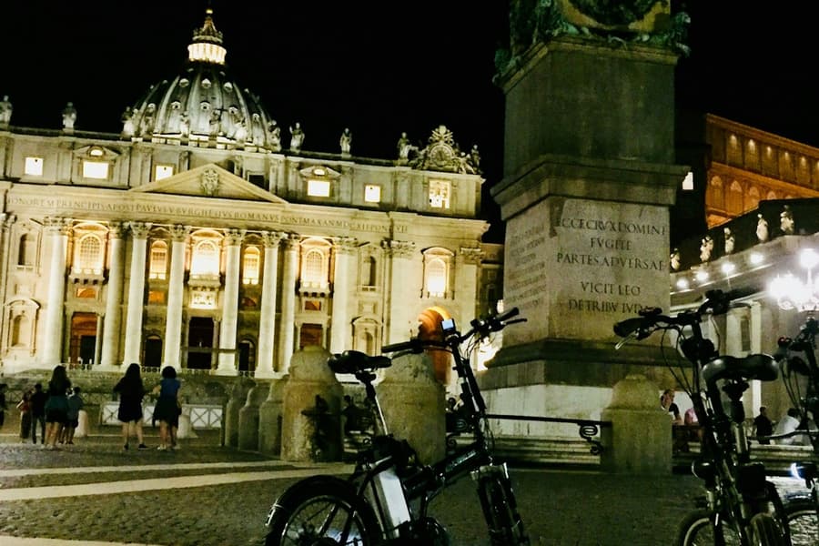 Rome by Night: Guide E-bike Tour with Salami, Cheese and Wine Tasting, at Rome City Tours