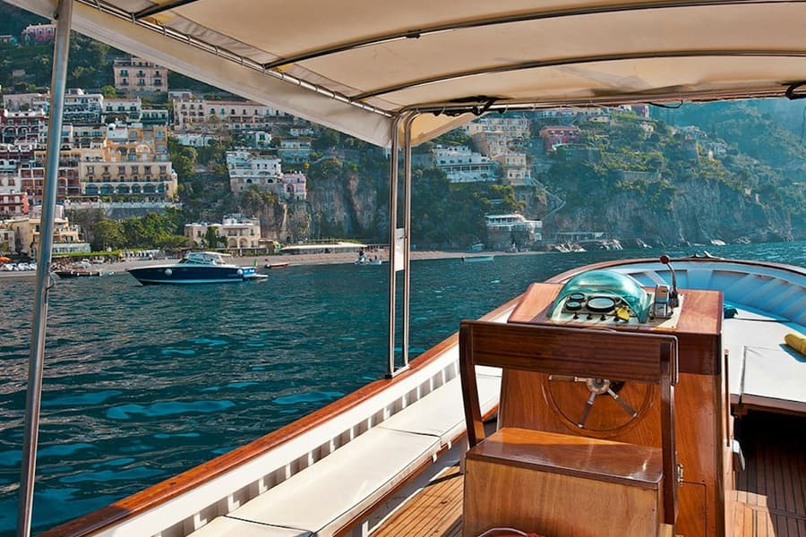 Amalfi Coast: Small Group Boat Tour from Positano + Snacks & Drinks, at Amalfi Coast, Amalfi
