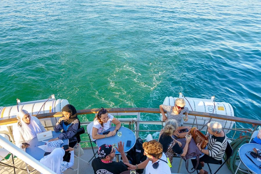 Lisbon: Tagus River Cruise with Brunch, at Lisbon Cruises