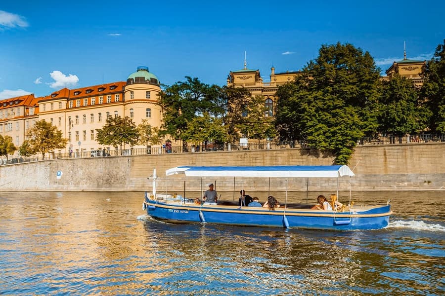1 órás városnéző hajózás az Ördög csatornához Prágában, Prague