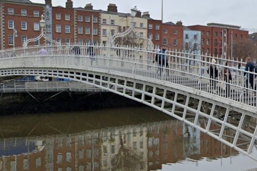 Romantic Dublin City Exploration Game