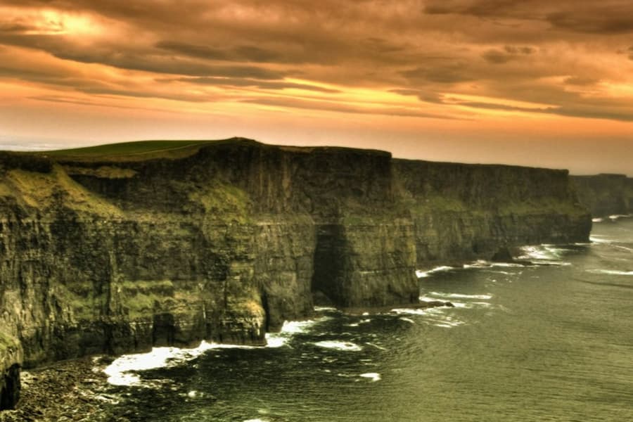 Cliffs of Moher & Galway City: Day Trip from Dublin, Dublin