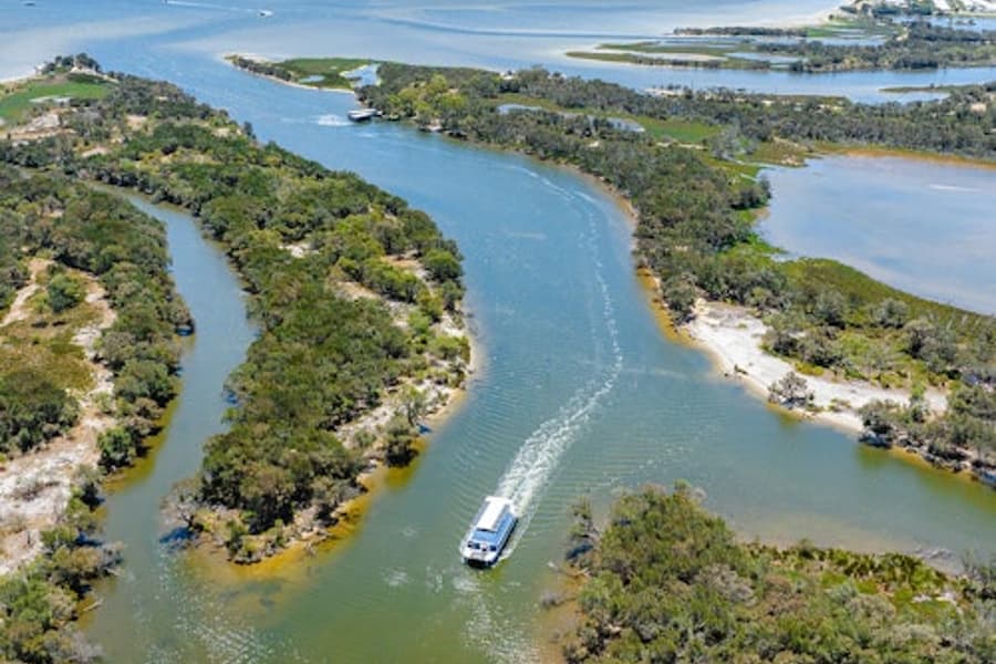 મરરેઝ નદીના લંચ ક્રૂઝ, at Mandurah Cruises, Mandurah