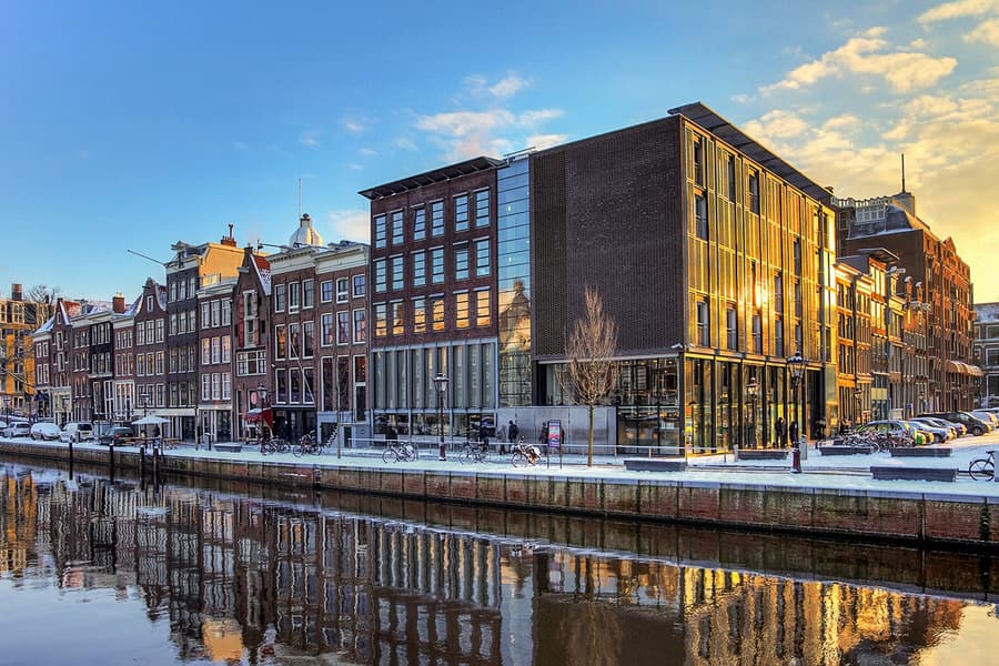 Anne Frank Walking Tour with Jewish Quarter, Synagogue & Museums Visit, at Nieuwe Amstelstraat 1