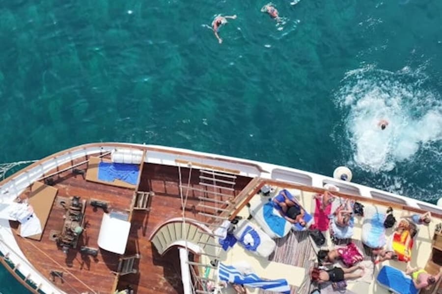 Rhodes: Boat Cruise + Snorkeling + Lunch, Rhodes