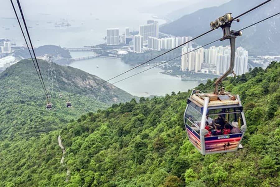 Teleférico Ngong Ping Ida y Vuelta: Ida Estándar + Ida en Cabina Crystal Plus, at Ngong Ping 360, Lantau Island