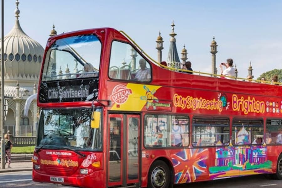 Περιήγηση με λεωφορείο Hop-on Hop-off στη Σαρζά, Brighton