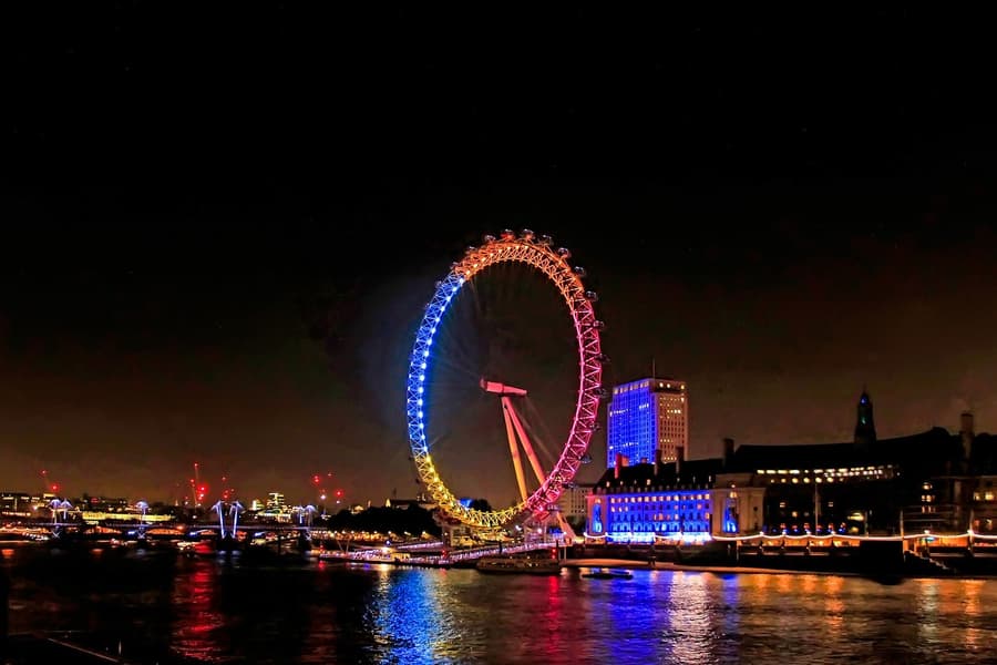 Big Bus: London Evening Bus Tour tickets at South Bank Lion