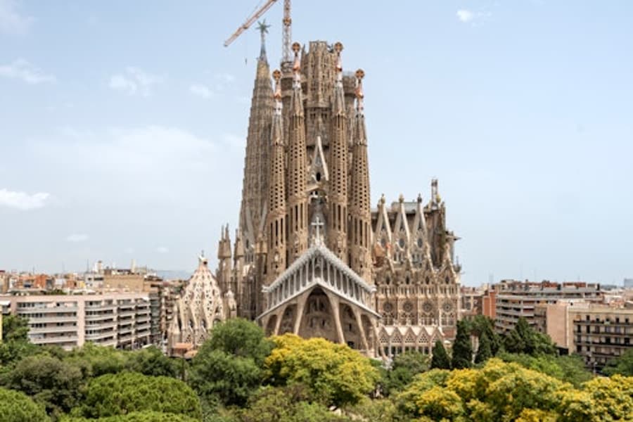 Aerobus Airport Transport, Sagrada Familia & Park Güell, at Barcelona Airport Transfer